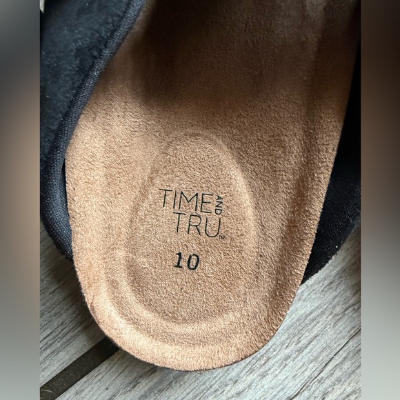 Time And Tru NWOT Women’s Black Slide On Potato Shoes 10 - Picture 2 of 5